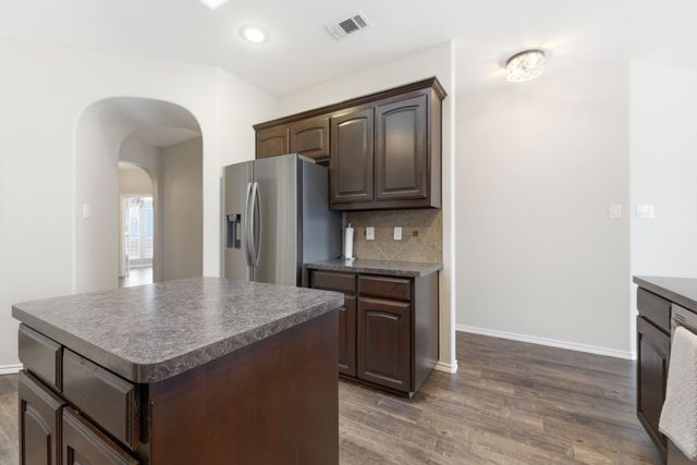 10856 Middleglen Road, Fort Worth, TX 76052