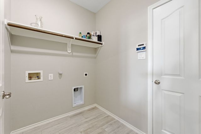 10856 Middleglen Road, Fort Worth, TX 76052