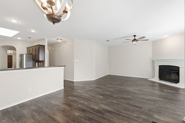10856 Middleglen Road, Fort Worth, TX 76052