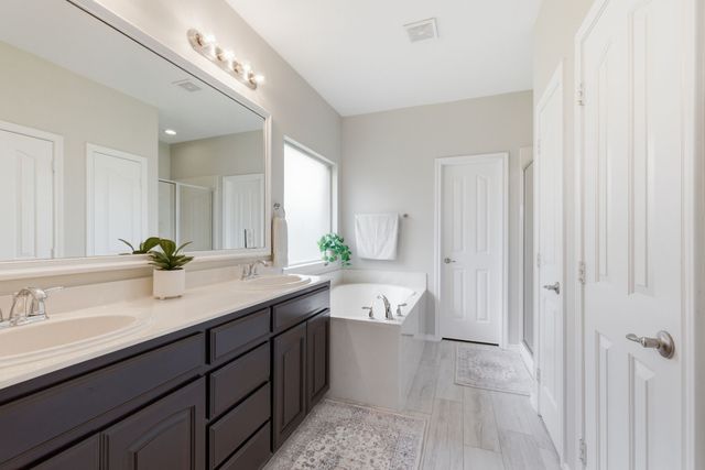 10856 Middleglen Road, Fort Worth, TX 76052