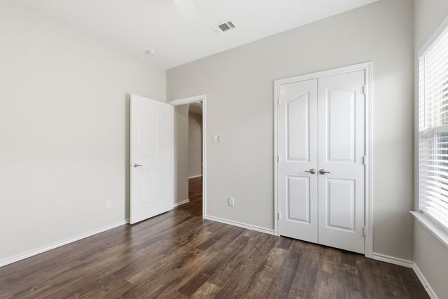 10856 Middleglen Road, Fort Worth, TX 76052
