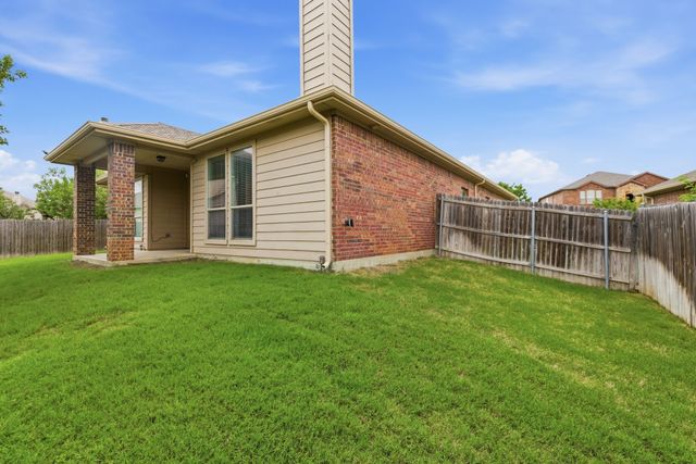 10856 Middleglen Road, Fort Worth, TX 76052