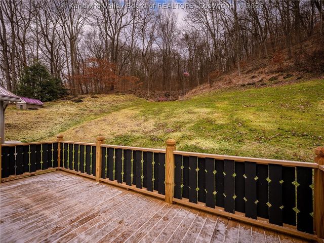 2047 Scraggs Drive, Charleston, WV 25387