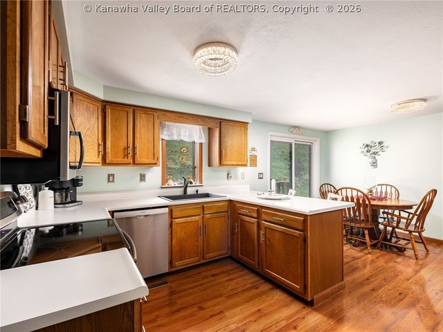 2047 Scraggs Drive, Charleston, WV 25387