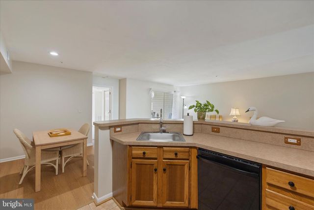 10-B AMBERSTONE CT, Annapolis, MD 21403