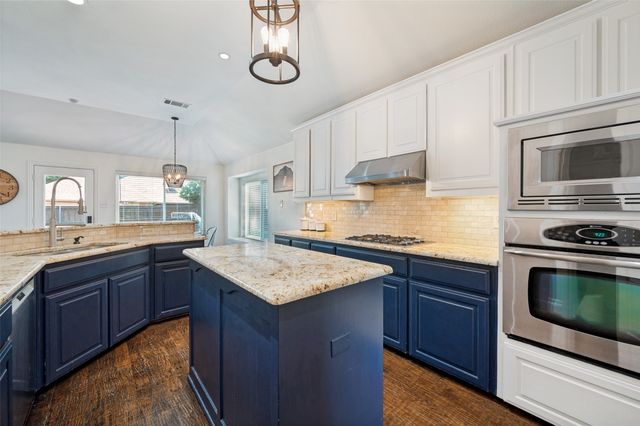 2830 Rosewood Boulevard, Mckinney, TX 75071