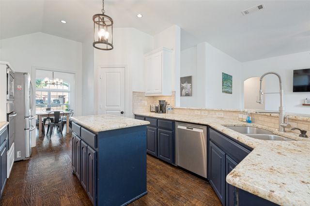 2830 Rosewood Boulevard, Mckinney, TX 75071