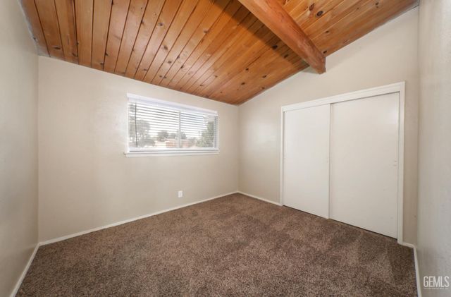 2707 Wenatchee Avenue, Bakersfield, CA 93306