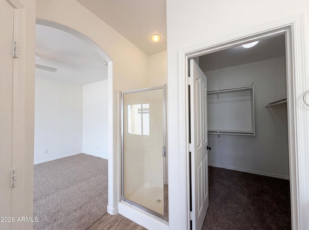 Image 14 of property listing at 606 W BEAUTIFUL Lane, Phoenix, AZ 85041