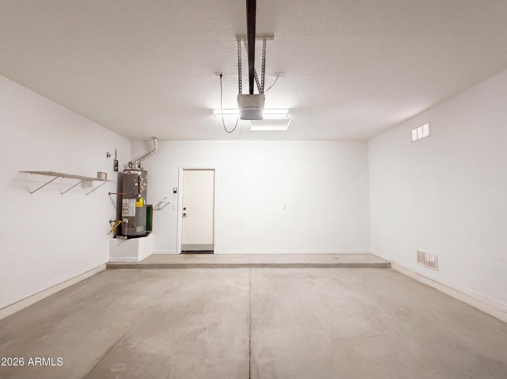 Image 17 of property listing at 606 W BEAUTIFUL Lane, Phoenix, AZ 85041