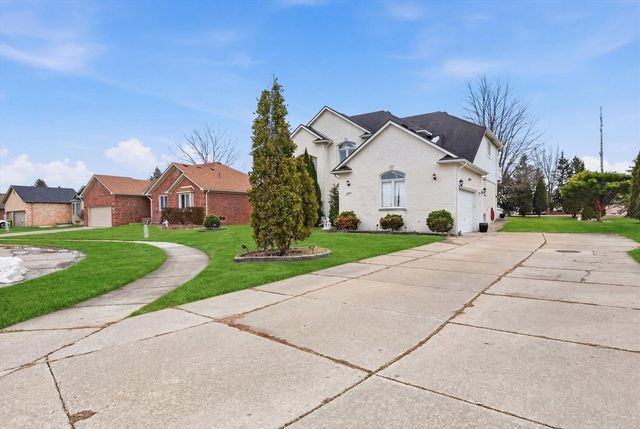 19444 Jack Pine Drive, Macomb, MI 48042