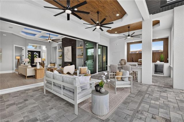 617 NW 39th AVE, Cape Coral, FL 33993