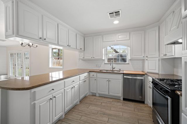 5719 Cerritos Drive, Houston, TX 77035