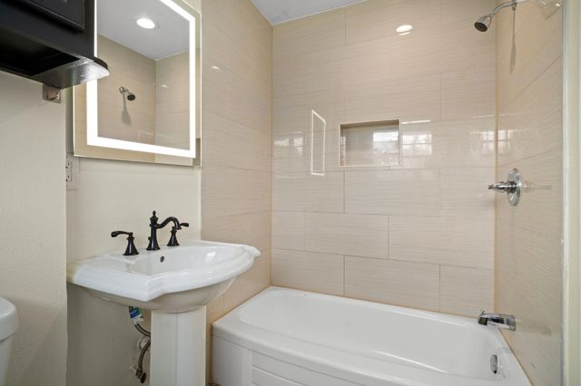 5719 Cerritos Drive, Houston, TX 77035