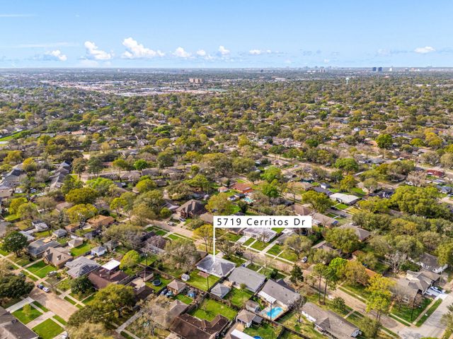 5719 Cerritos Drive, Houston, TX 77035