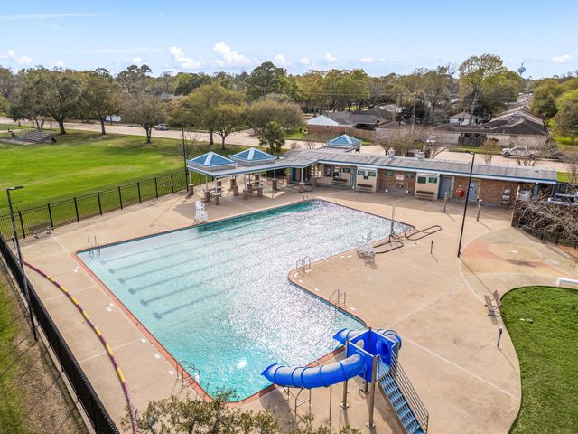 5719 Cerritos Drive, Houston, TX 77035