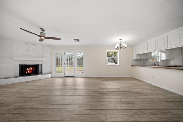 5719 Cerritos Drive, Houston, TX 77035