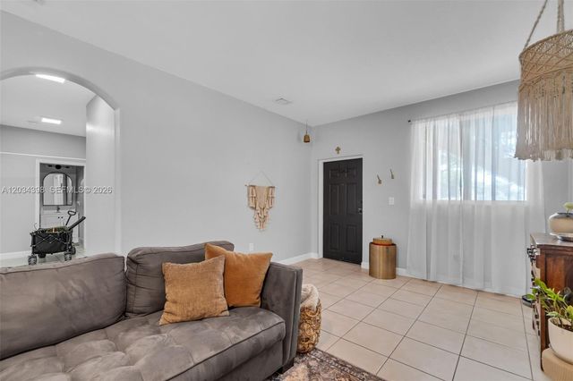 2551 SE 16th Terrace 101, Homestead, FL 33035