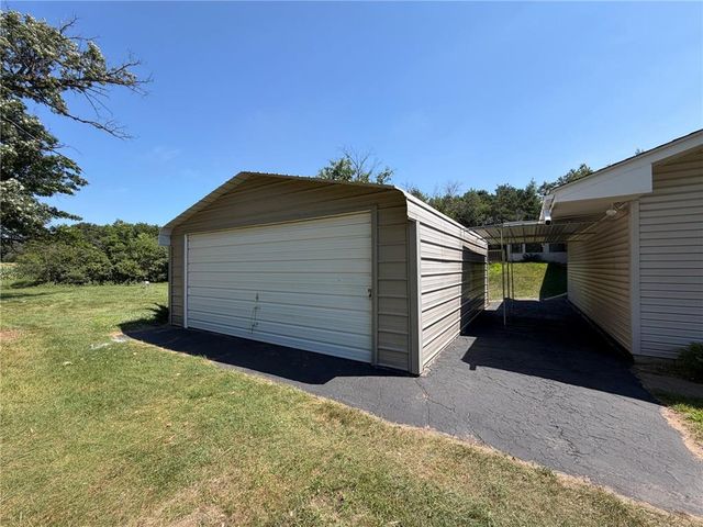 5276 392nd Street, North Branch, MN 55056