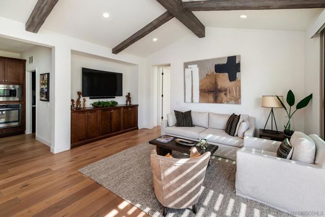 7911 Lusardi Creek Ln, San Diego, CA 92127