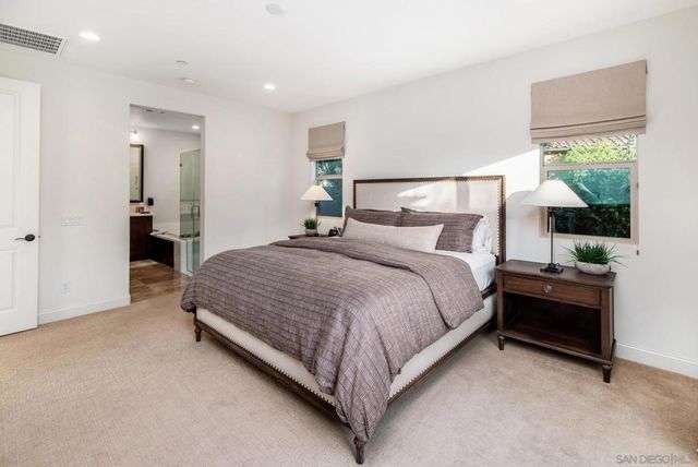 7911 Lusardi Creek Ln, San Diego, CA 92127