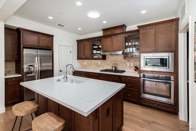 7911 Lusardi Creek Ln, San Diego, CA 92127