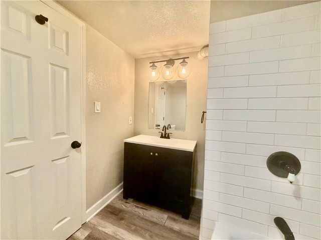 112 S Taylor Street, Pleasant Hill, MO 64080