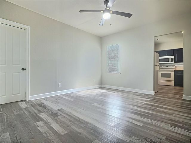 112 S Taylor Street, Pleasant Hill, MO 64080