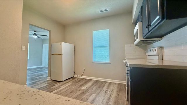 112 S Taylor Street, Pleasant Hill, MO 64080