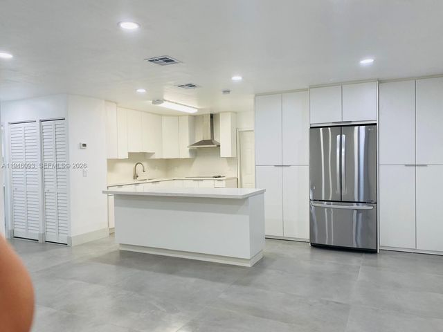 2820 NW 14th Ct, Fort Lauderdale, FL 33311