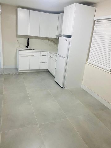 2820 NW 14th Ct, Fort Lauderdale, FL 33311