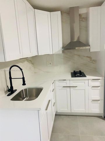 2820 NW 14th Ct, Fort Lauderdale, FL 33311