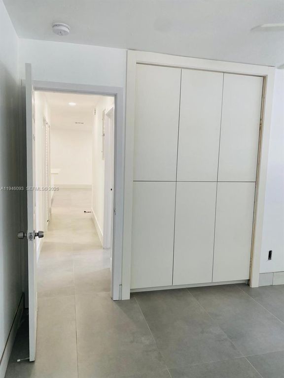 2820 NW 14th Ct, Fort Lauderdale, FL 33311