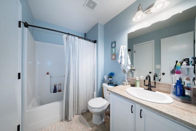 3037 E Lanners Circle, Wichita, KS 67219