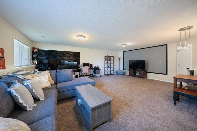 3037 E Lanners Circle, Wichita, KS 67219