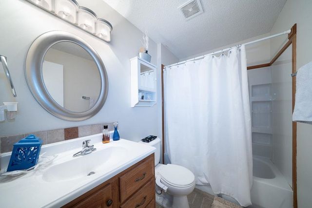 3037 E Lanners Circle, Wichita, KS 67219