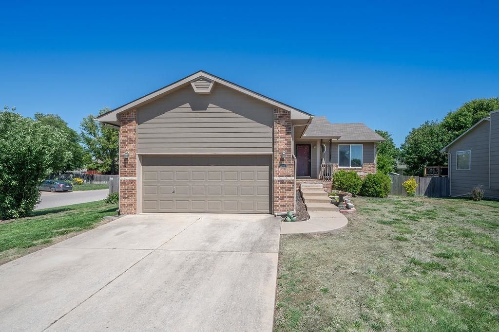 3037 E Lanners Circle, Wichita, KS 67219