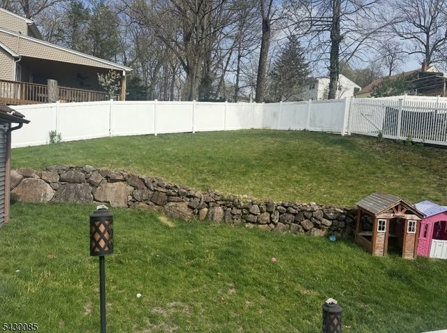 75 Lake Trl E, Wayne Twp., NJ 07470