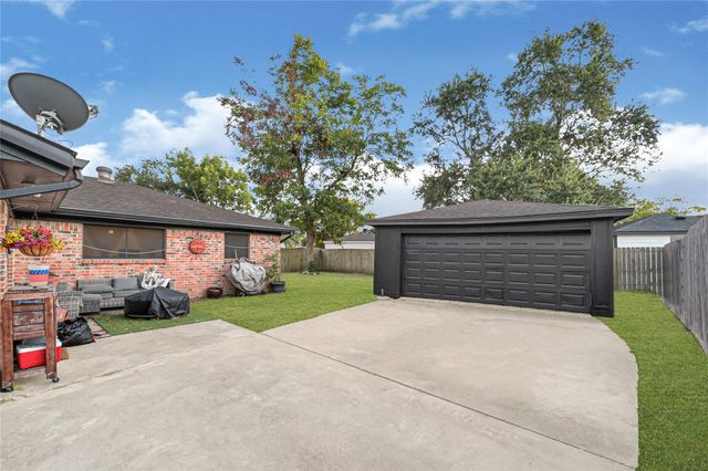 11226 Sageburrow Drive, Houston, TX 77089