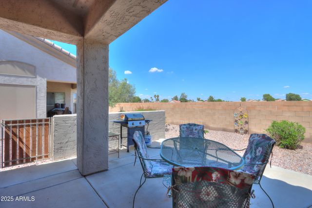 1412 N DESERT WILLOW Street, Casa Grande, AZ 85122