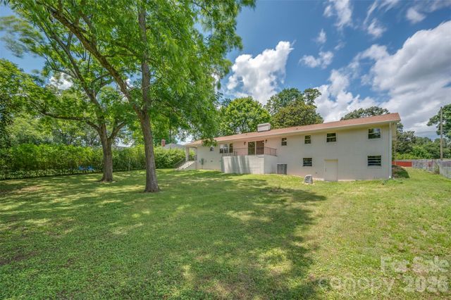 286 N Main Street, Mooresboro, NC 28114