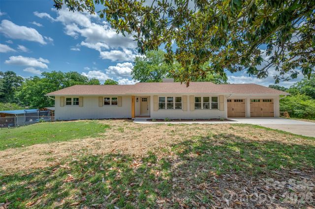 286 N Main Street, Mooresboro, NC 28114