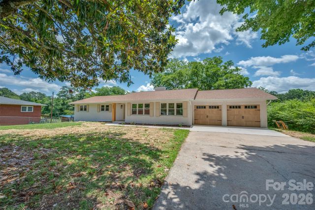 286 N Main Street, Mooresboro, NC 28114