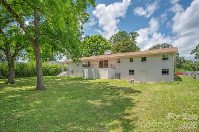 286 N Main Street, Mooresboro, NC 28114
