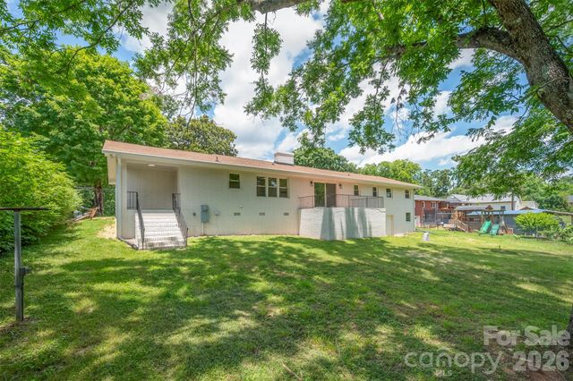 286 N Main Street, Mooresboro, NC 28114