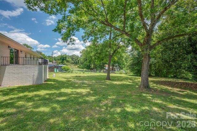 286 N Main Street, Mooresboro, NC 28114