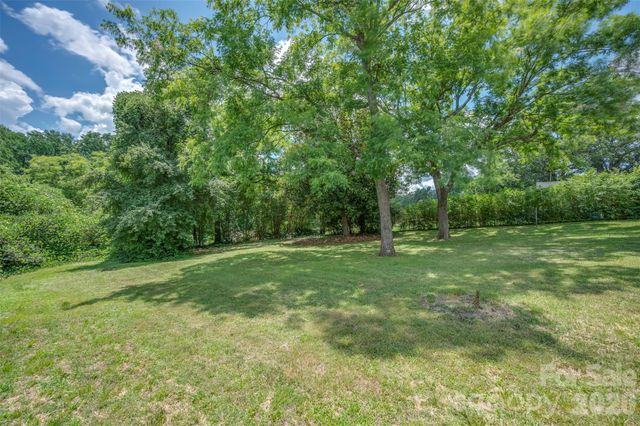 286 N Main Street, Mooresboro, NC 28114