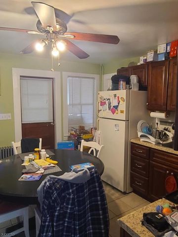 42 S 2Nd St, Elizabeth City, NJ 07206