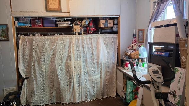 1115 W Camplain Rd, Manville Boro, NJ 08835