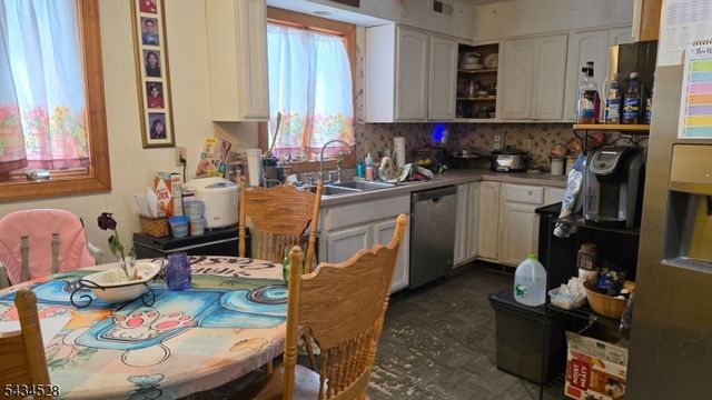 1115 W Camplain Rd, Manville Boro, NJ 08835